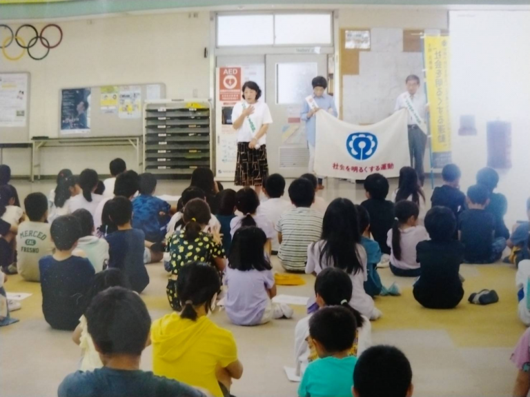 写真２　小学校訪問