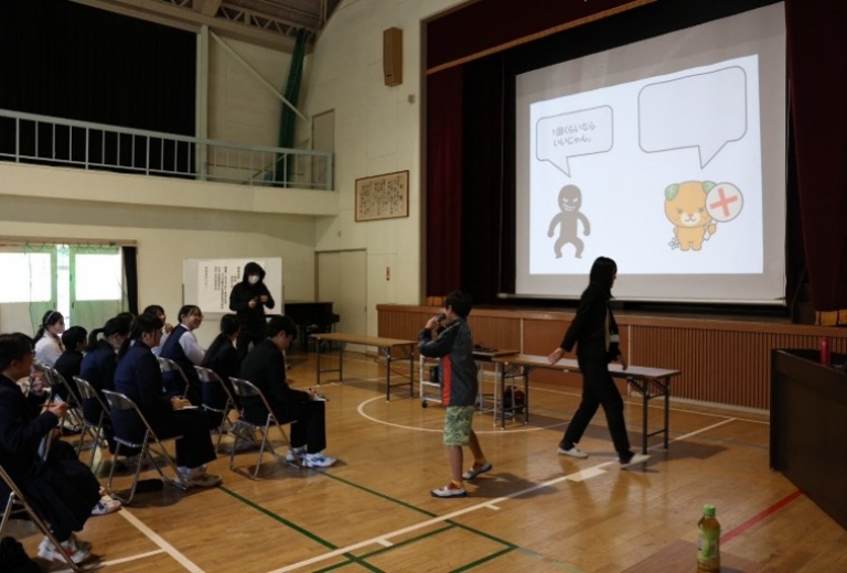 先生と生徒によるロールプレイによる発表